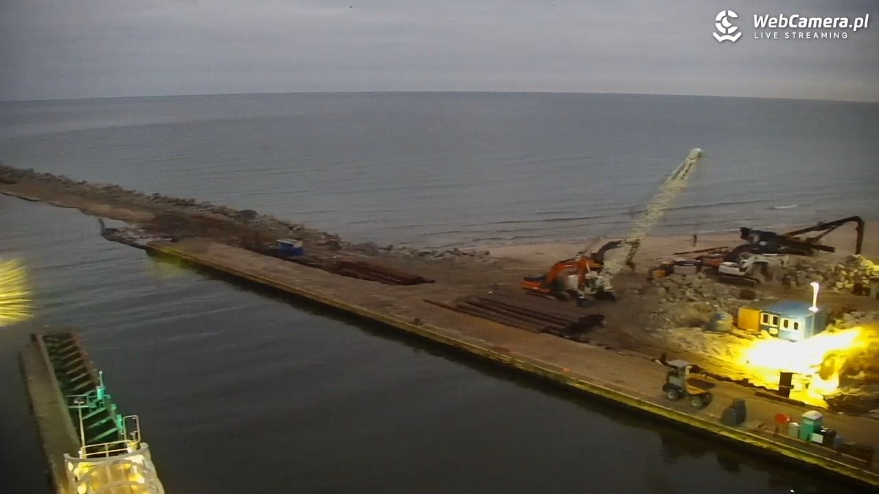 USTKA - widok z pylonu na plażę - 21 grudzień 2025, 07:38