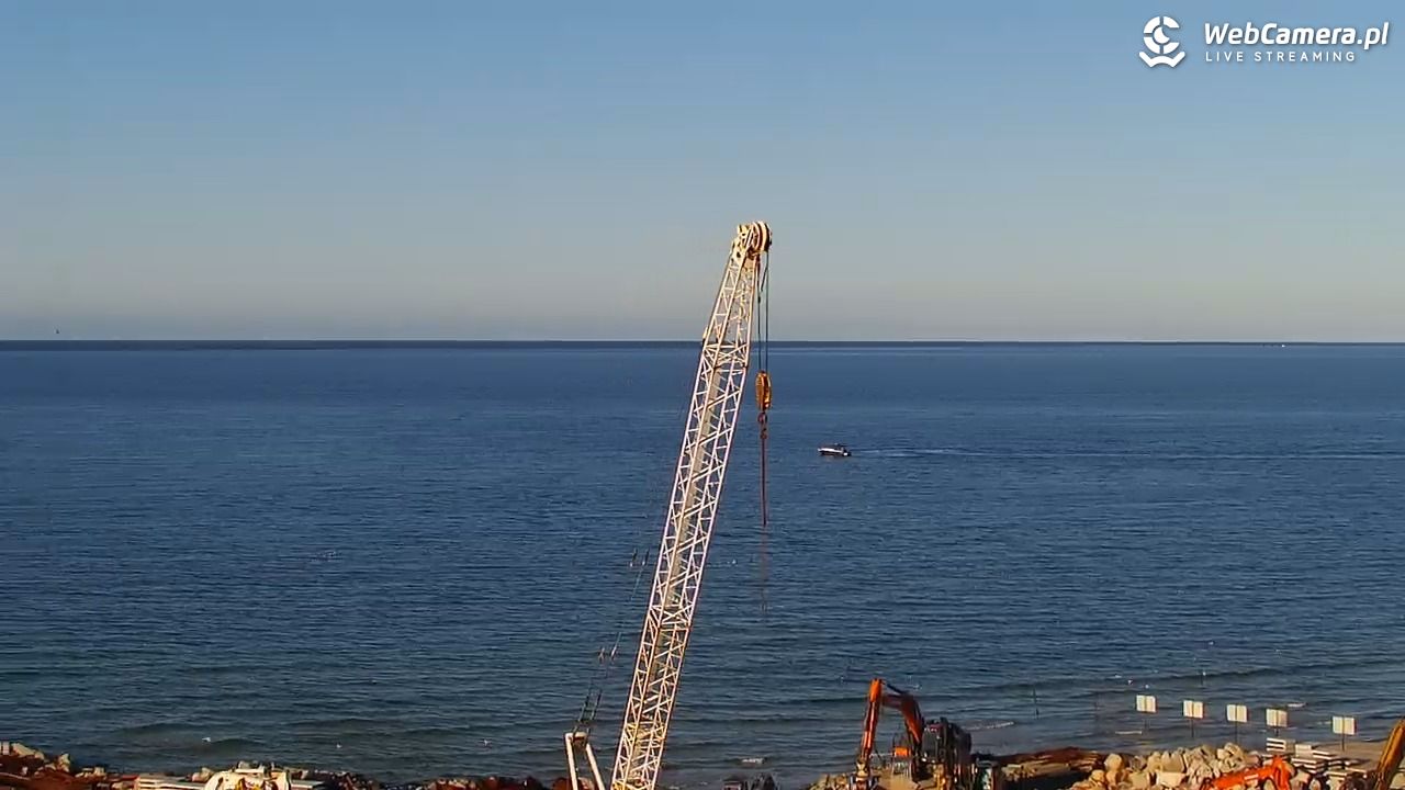 USTKA - widok z pylonu na plażę - 27 wresień 2026, 16:51