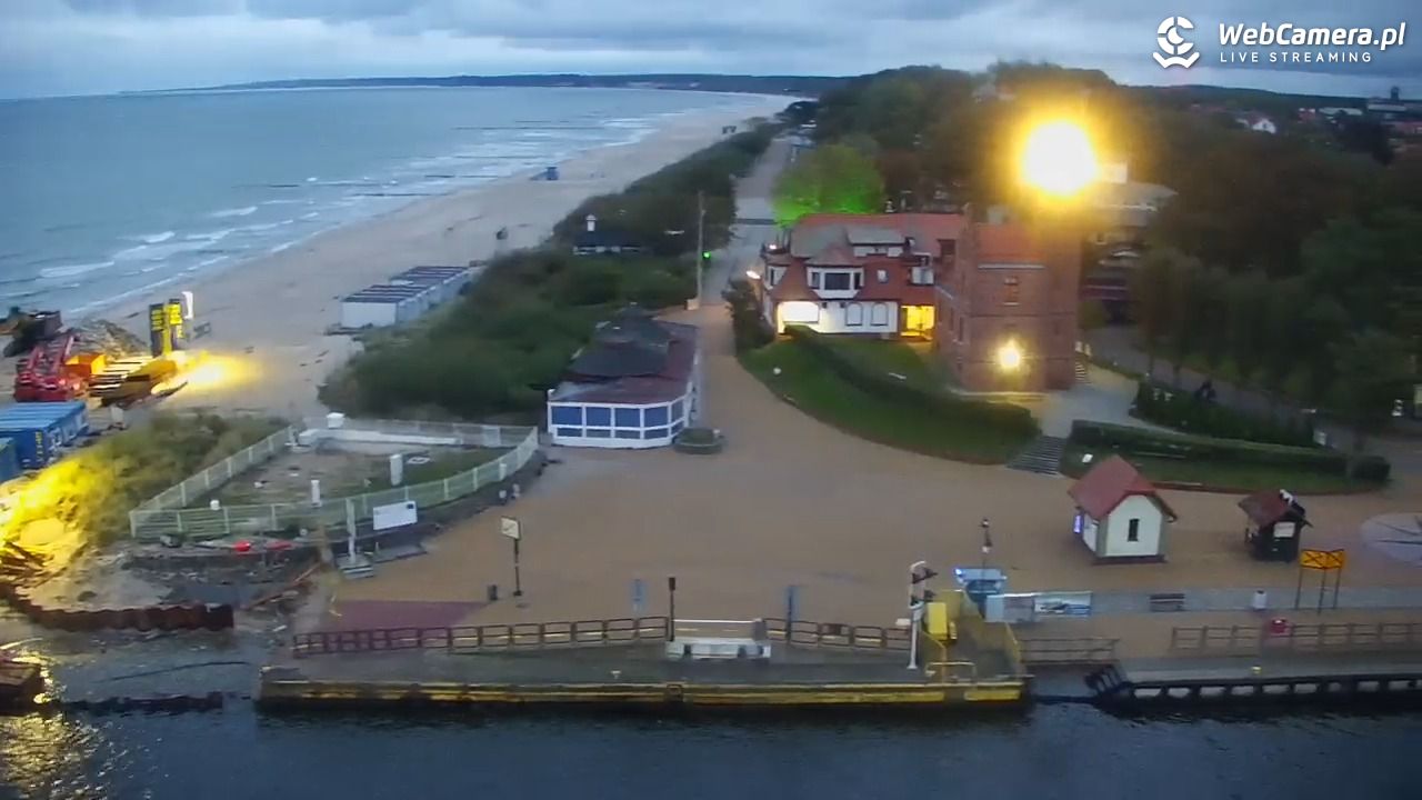 USTKA - widok z pylonu na plażę - 25 wresień 2026, 06:27