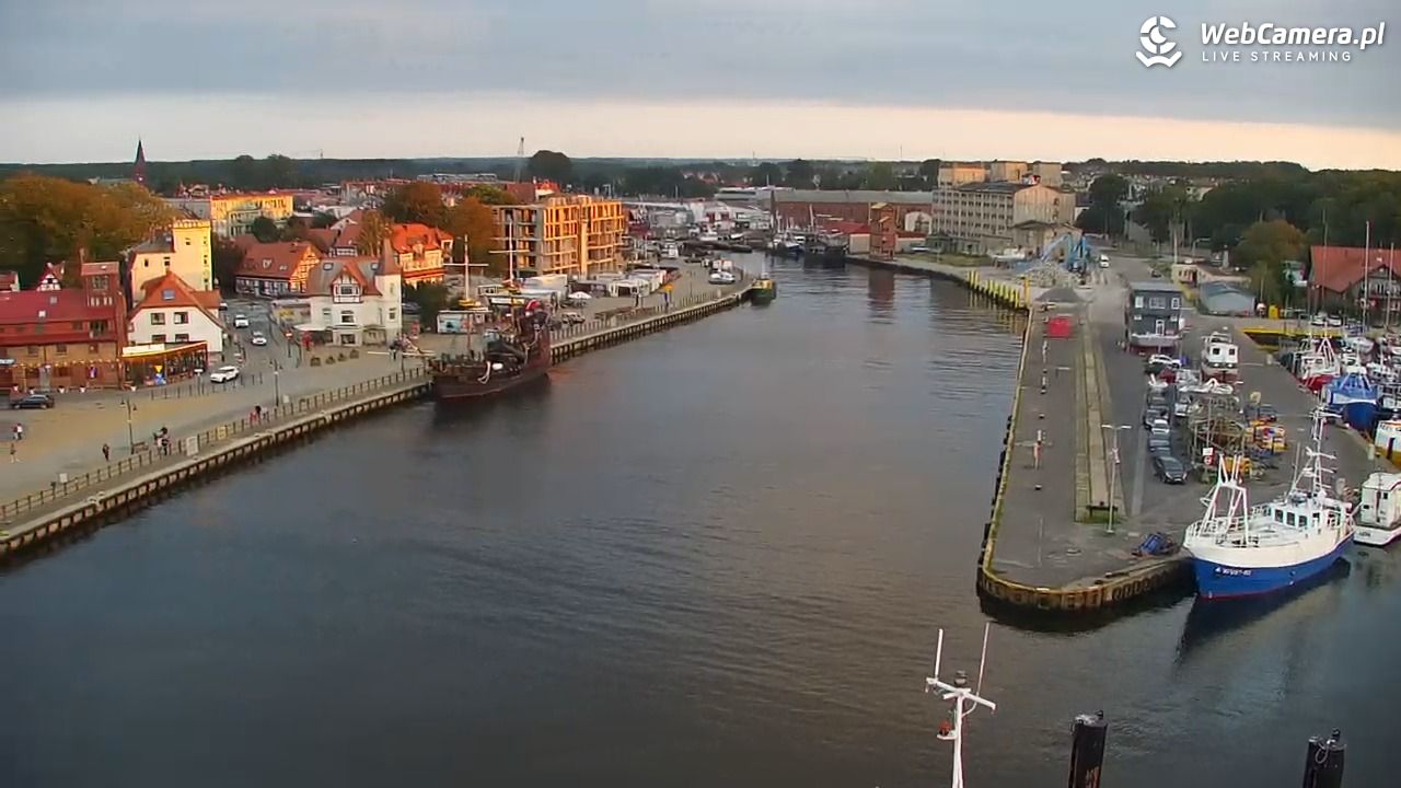 USTKA - widok z pylonu na plażę - 26 wresień 2026, 18:18