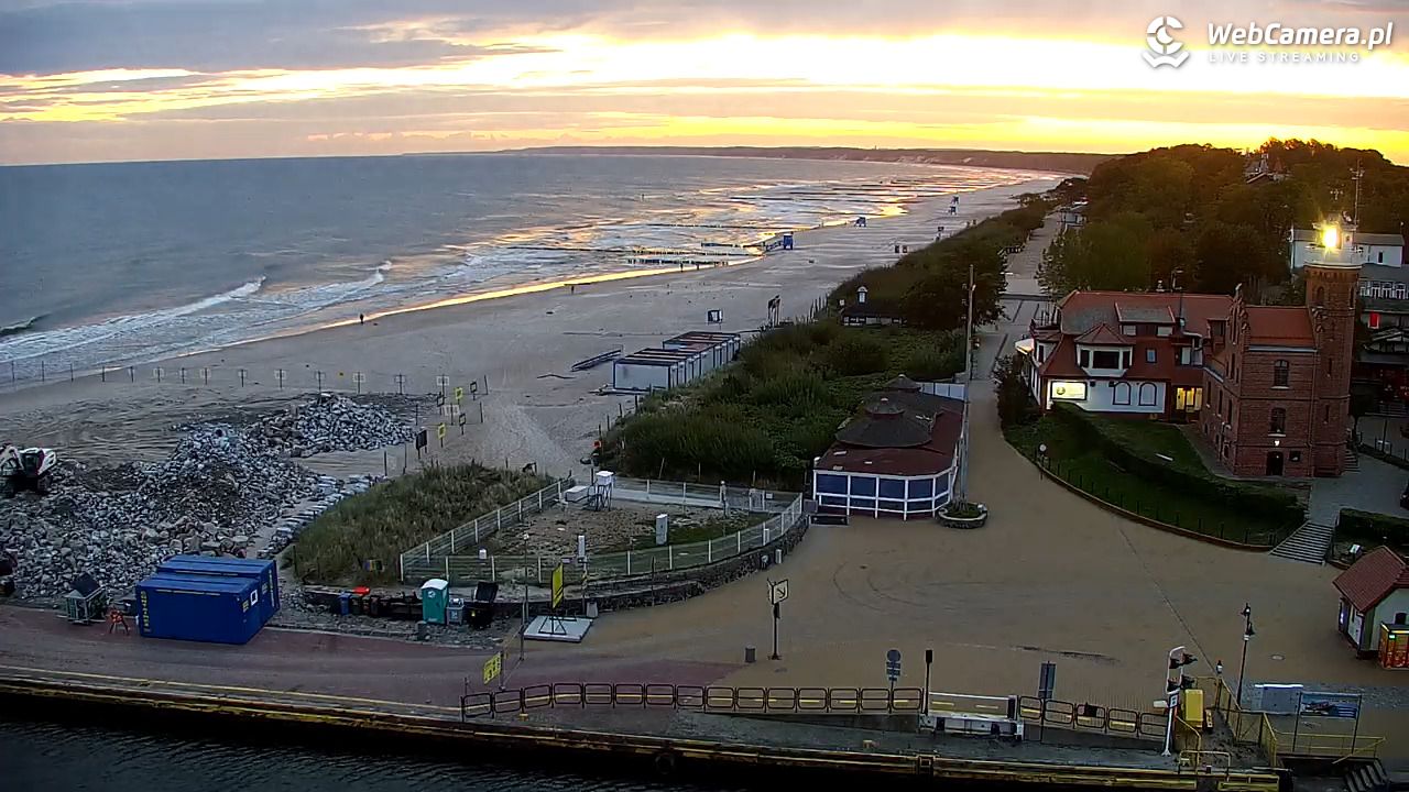 USTKA - widok z pylonu na plażę - 18 wresień 2025, 06:20
