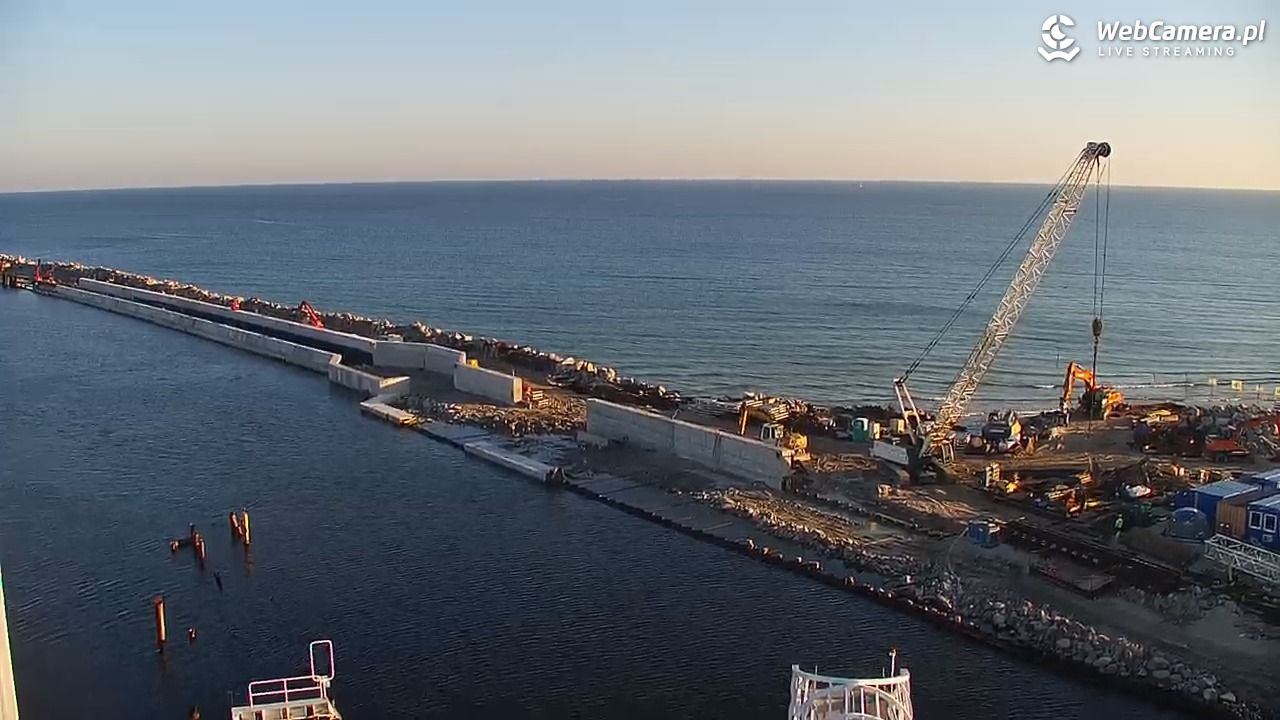 USTKA - widok z pylonu na plażę - 28 wresień 2026, 08:01