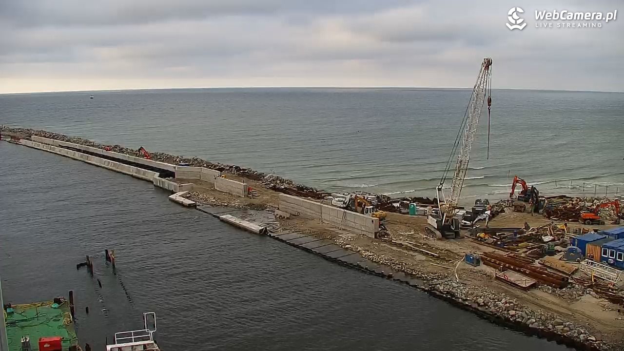 USTKA - widok z pylonu na plażę - 26 wresień 2026, 17:32
