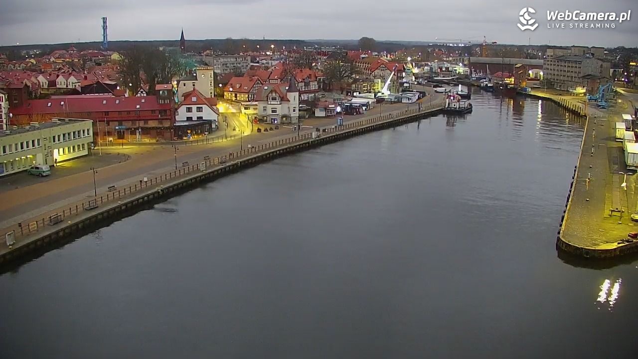 USTKA - widok z pylonu na plażę - 20 grudzień 2025, 07:46