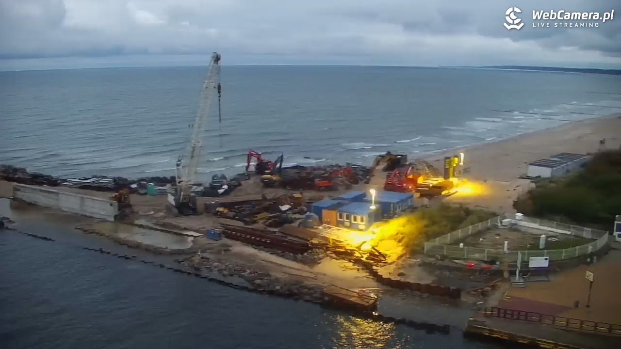 USTKA - widok z pylonu na plażę - 25 wresień 2026, 06:27
