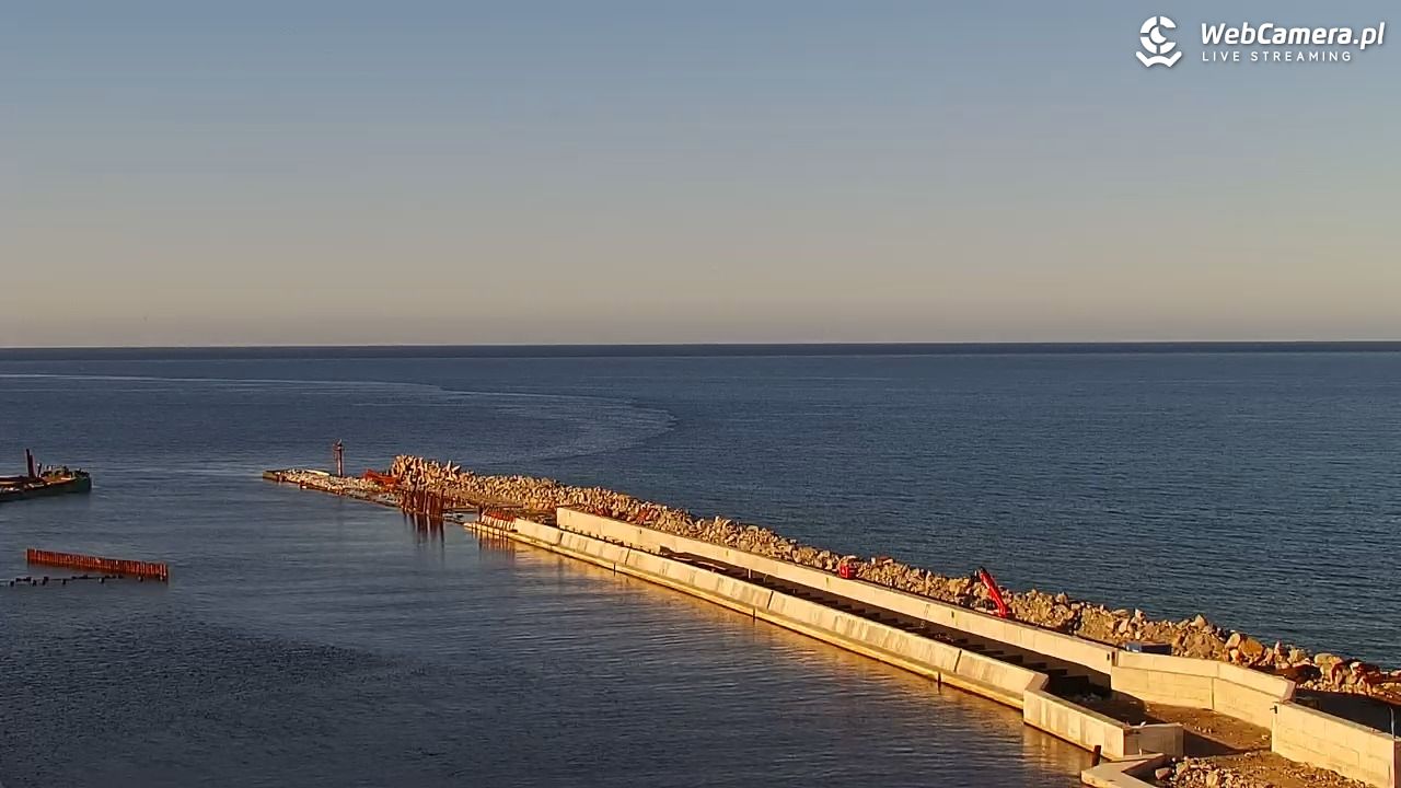 USTKA - widok z pylonu na plażę - 27 wresień 2026, 16:51