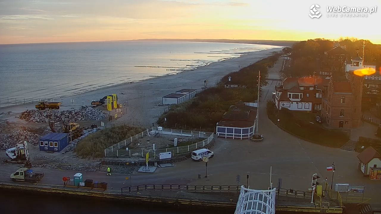 USTKA - widok z pylonu na plażę - 06 listopad 2025, 07:20