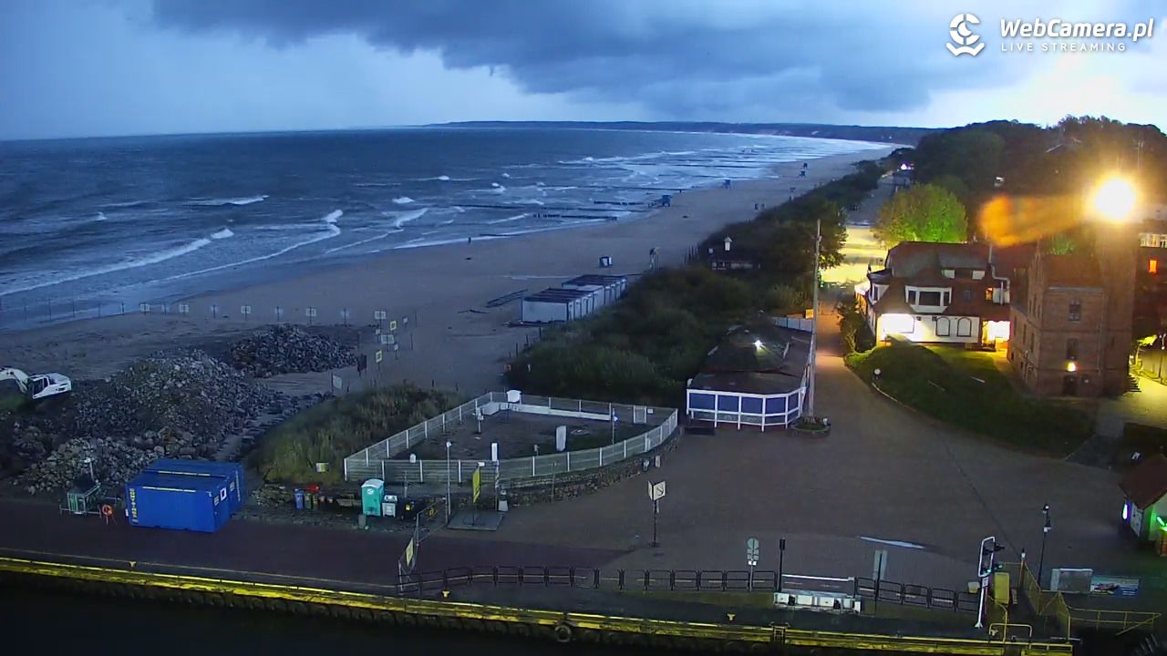 USTKA - widok z pylonu na plażę - 17 wresień 2025, 06:05