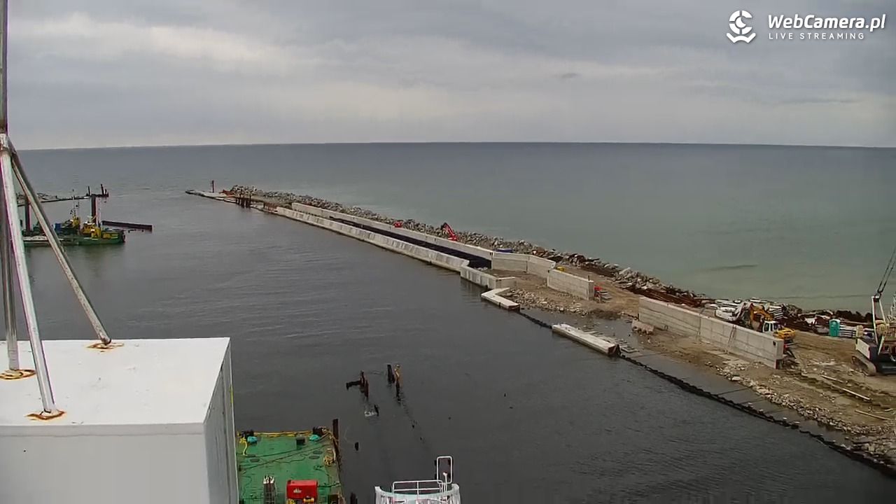 USTKA - widok z pylonu na plażę - 26 wresień 2026, 15:35