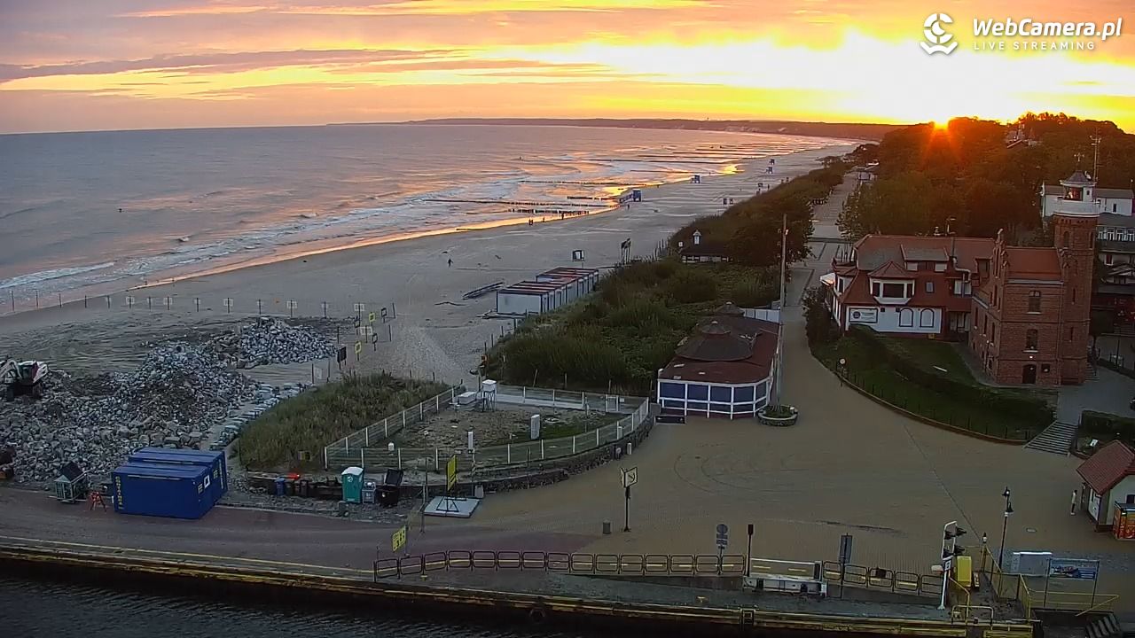 USTKA - widok z pylonu na plażę - 18 wresień 2025, 06:36