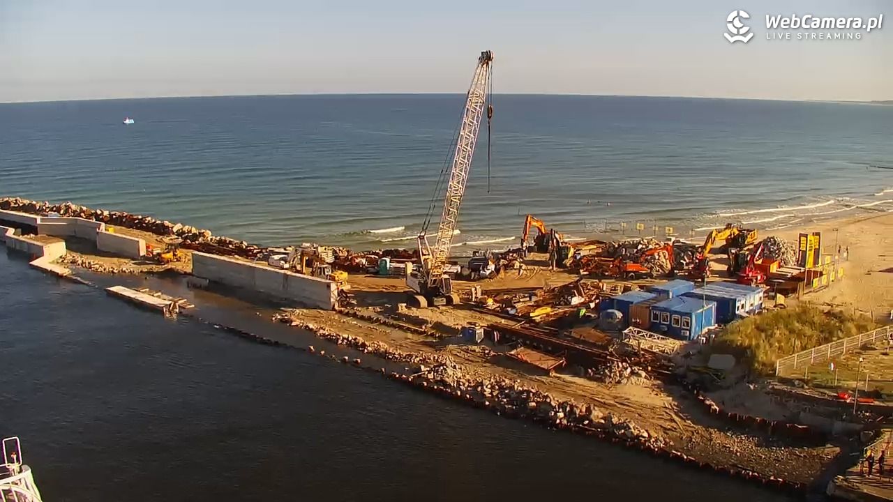 USTKA - widok z pylonu na plażę - 27 wresień 2026, 09:43