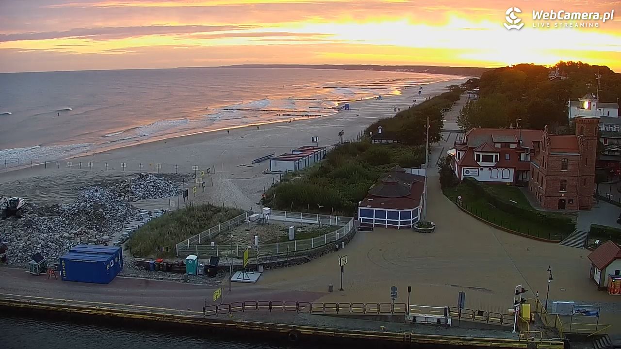 USTKA - widok z pylonu na plażę - 18 wresień 2025, 06:34