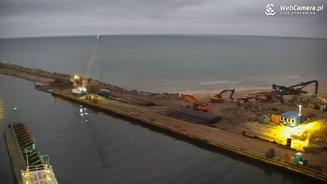 USTKA - widok z pylonu na plażę - 20 grudzień 2025, 07:45