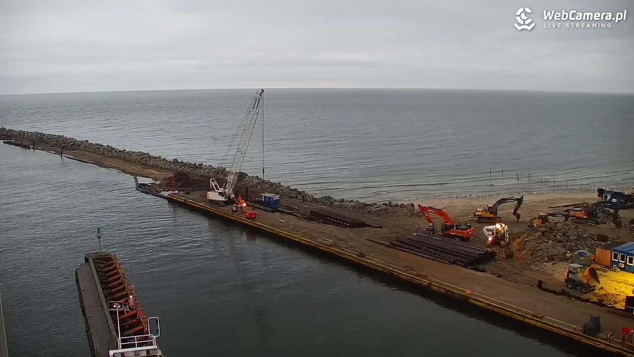 USTKA - widok z pylonu na plażę - 20 grudzień 2025, 08:03