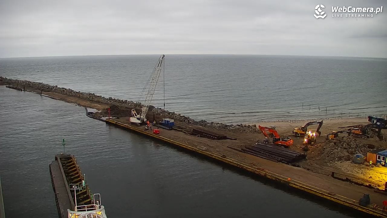 USTKA - widok z pylonu na plażę - 20 grudzień 2025, 08:00