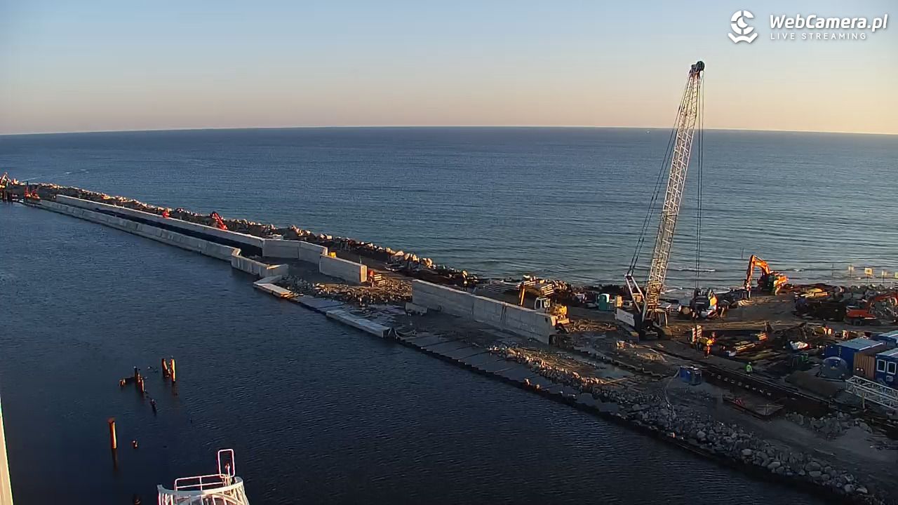 USTKA - widok z pylonu na plażę - 28 wresień 2026, 07:50