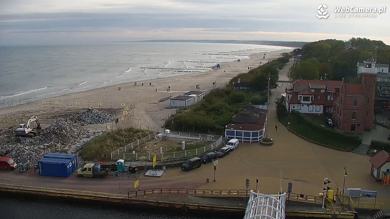 USTKA - widok z pylonu na plażę - 18 wresień 2025, 08:04