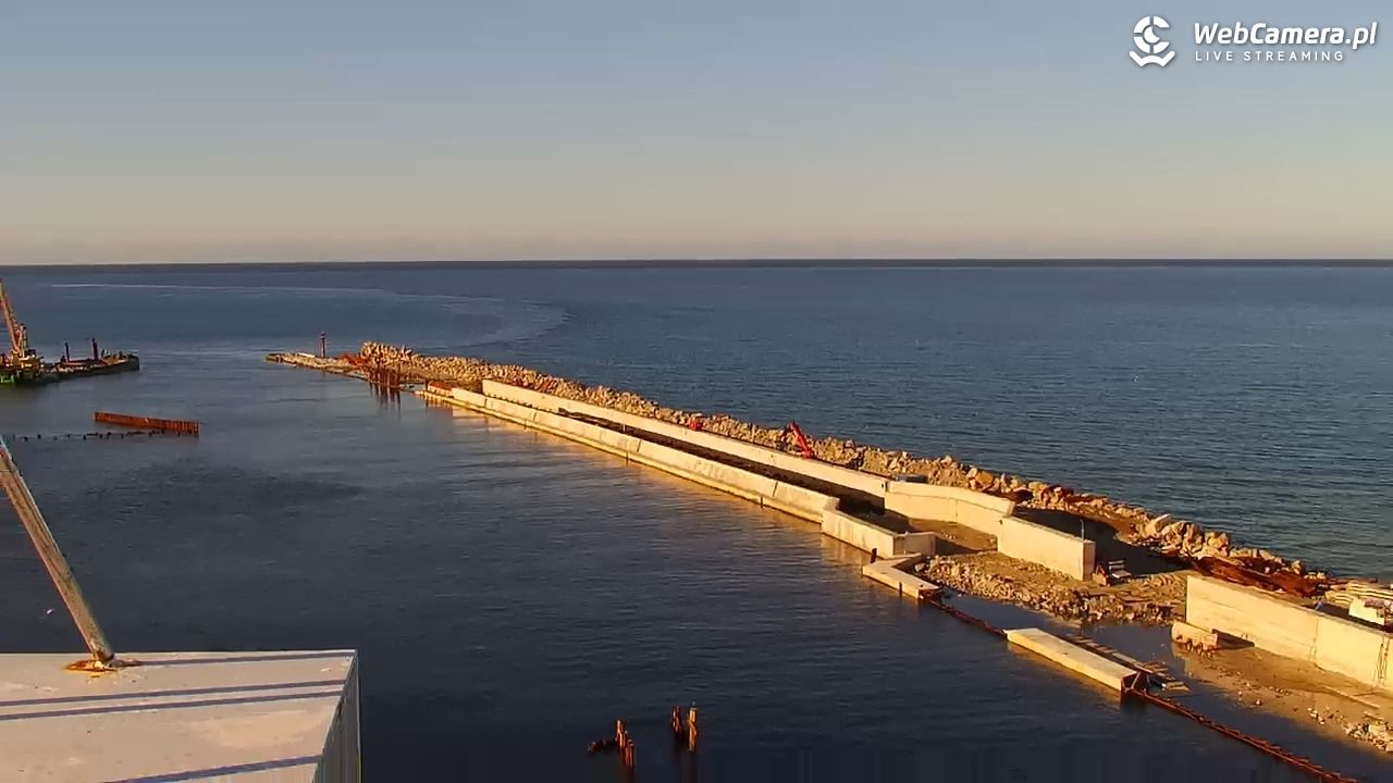 USTKA - widok z pylonu na plażę - 27 wresień 2026, 16:51