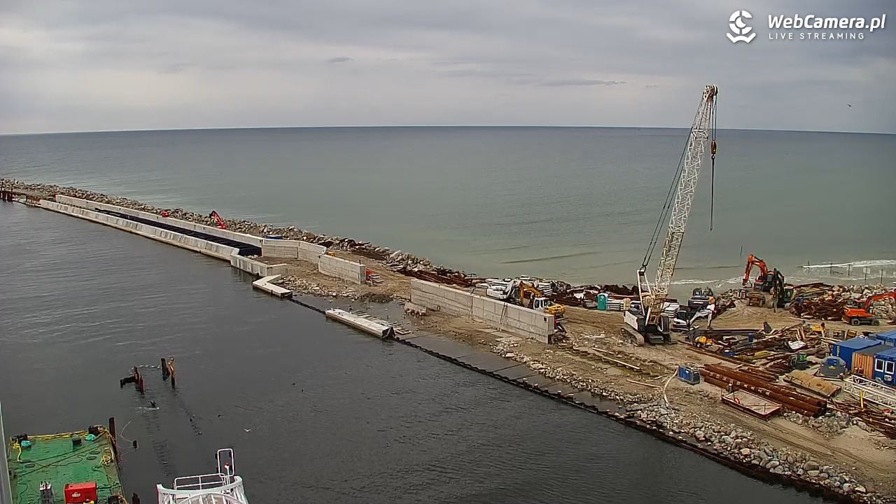 USTKA - widok z pylonu na plażę - 26 wresień 2026, 15:35