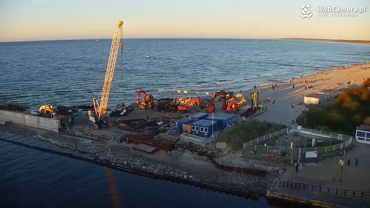 USTKA - widok z pylonu na plażę - 27 wresień 2026, 18:12