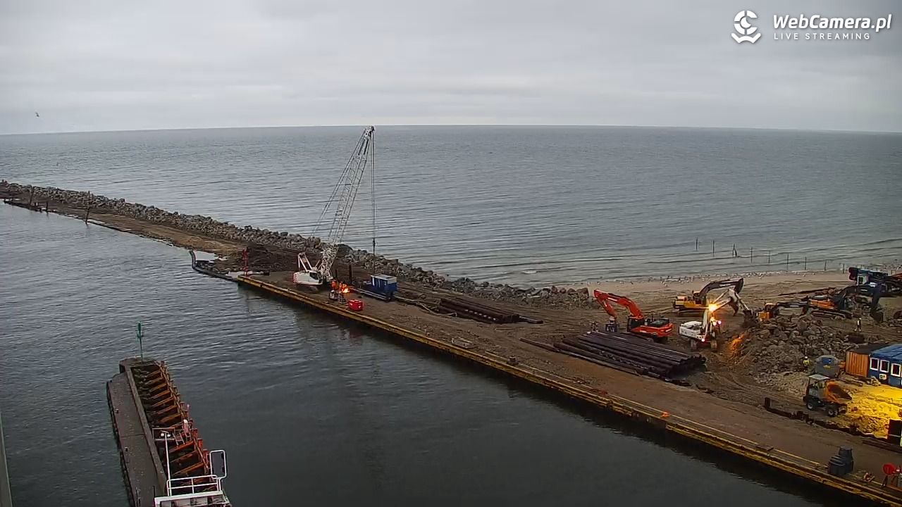USTKA - widok z pylonu na plażę - 20 grudzień 2025, 08:03