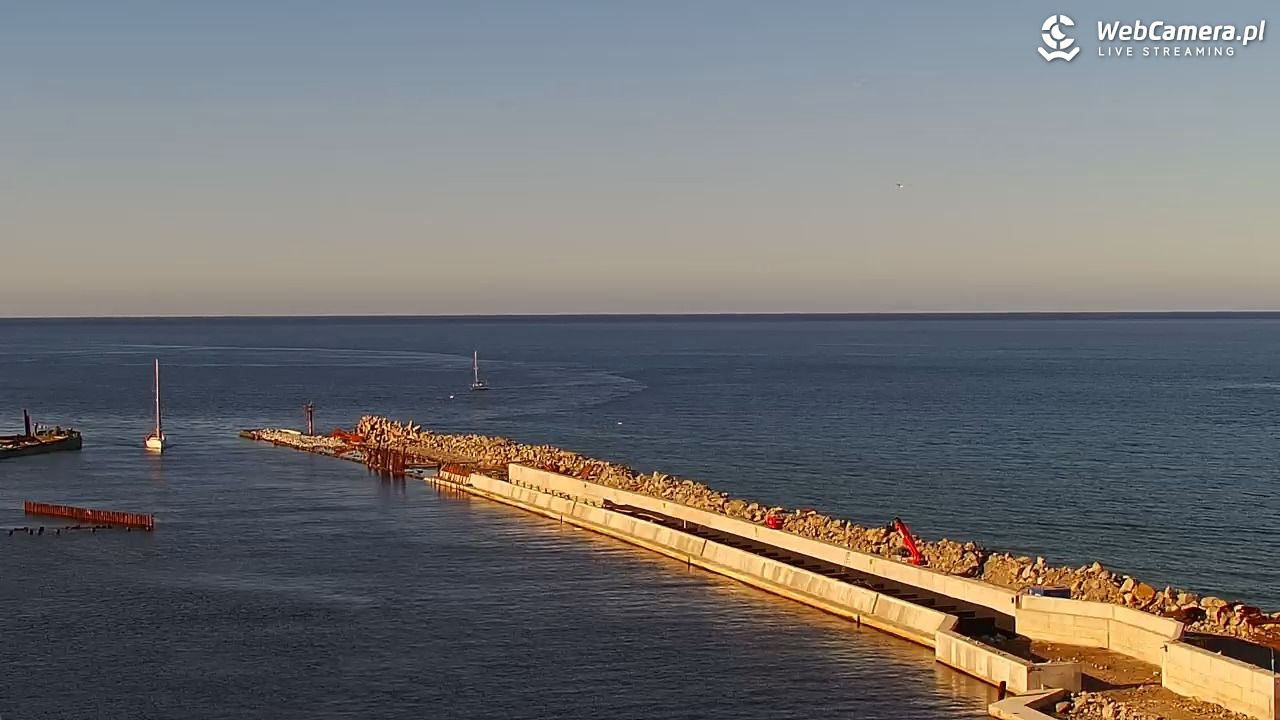 USTKA - widok z pylonu na plażę - 27 wresień 2026, 16:33