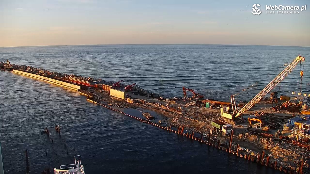 USTKA - widok z pylonu na plażę - 12 sierpień 2026, 19:56