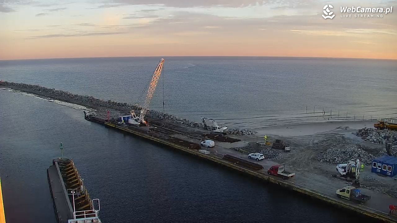 USTKA - widok z pylonu na plażę - 06 listopad 2025, 07:20