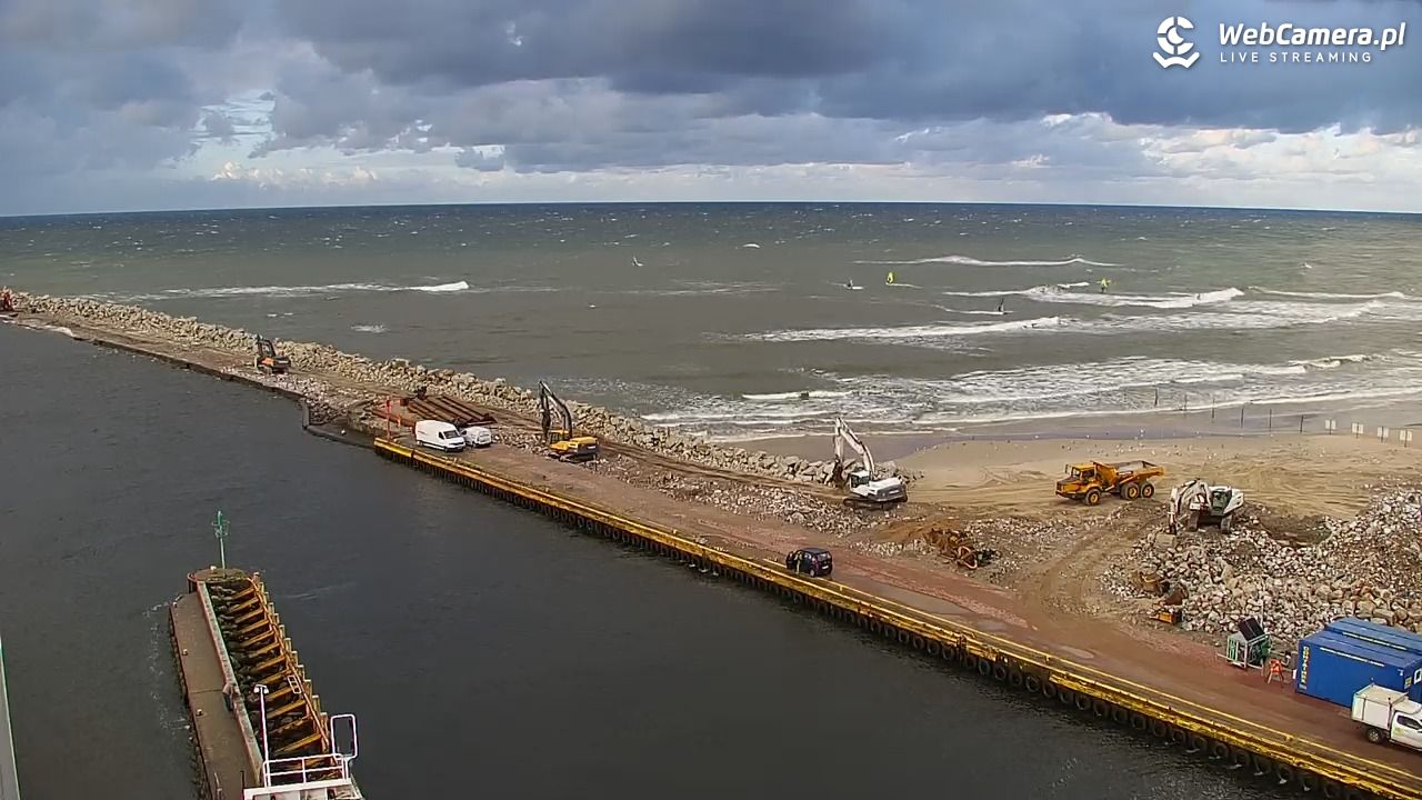 USTKA - widok z pylonu na plażę - 17 wresień 2025, 17:05