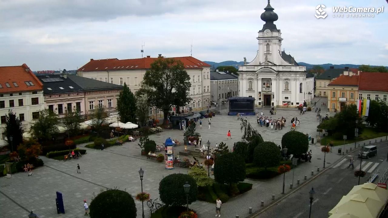 Wadowice - widok na rynek w 4K - 02 sierpień 2026, 17:12
