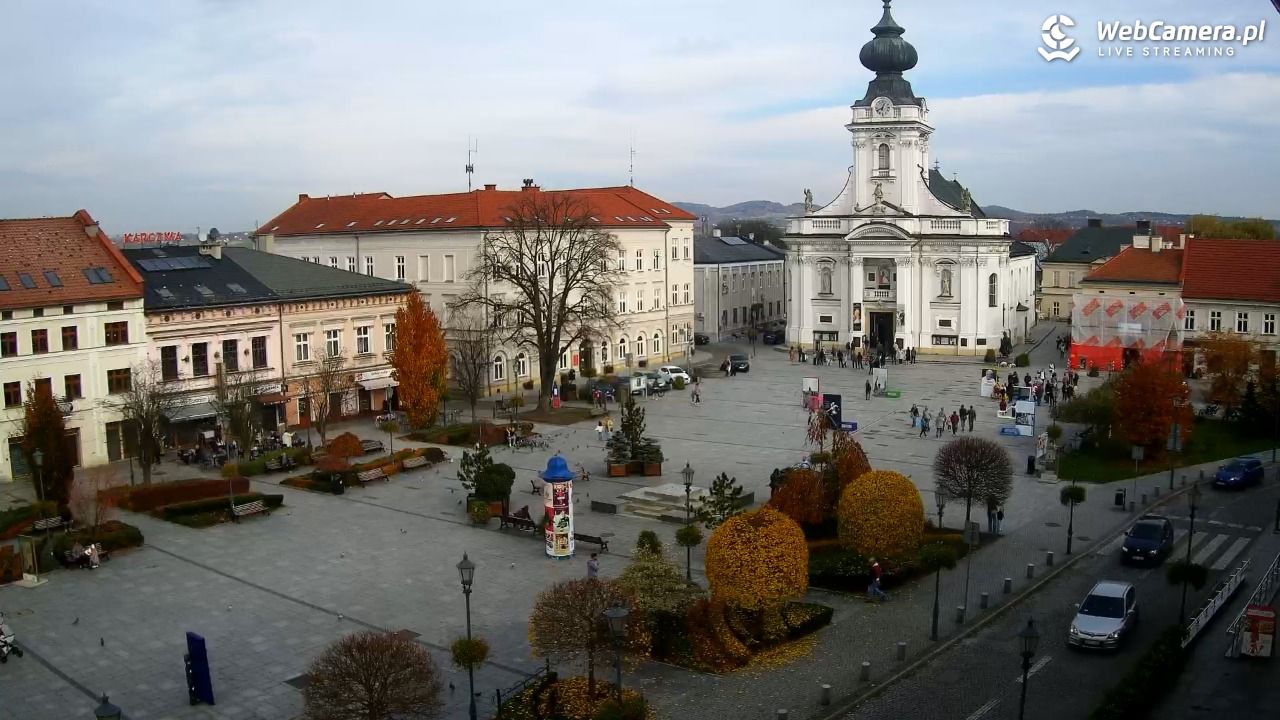 Wadowice - widok na rynek w 4K - 02 listopad 2025, 12:42
