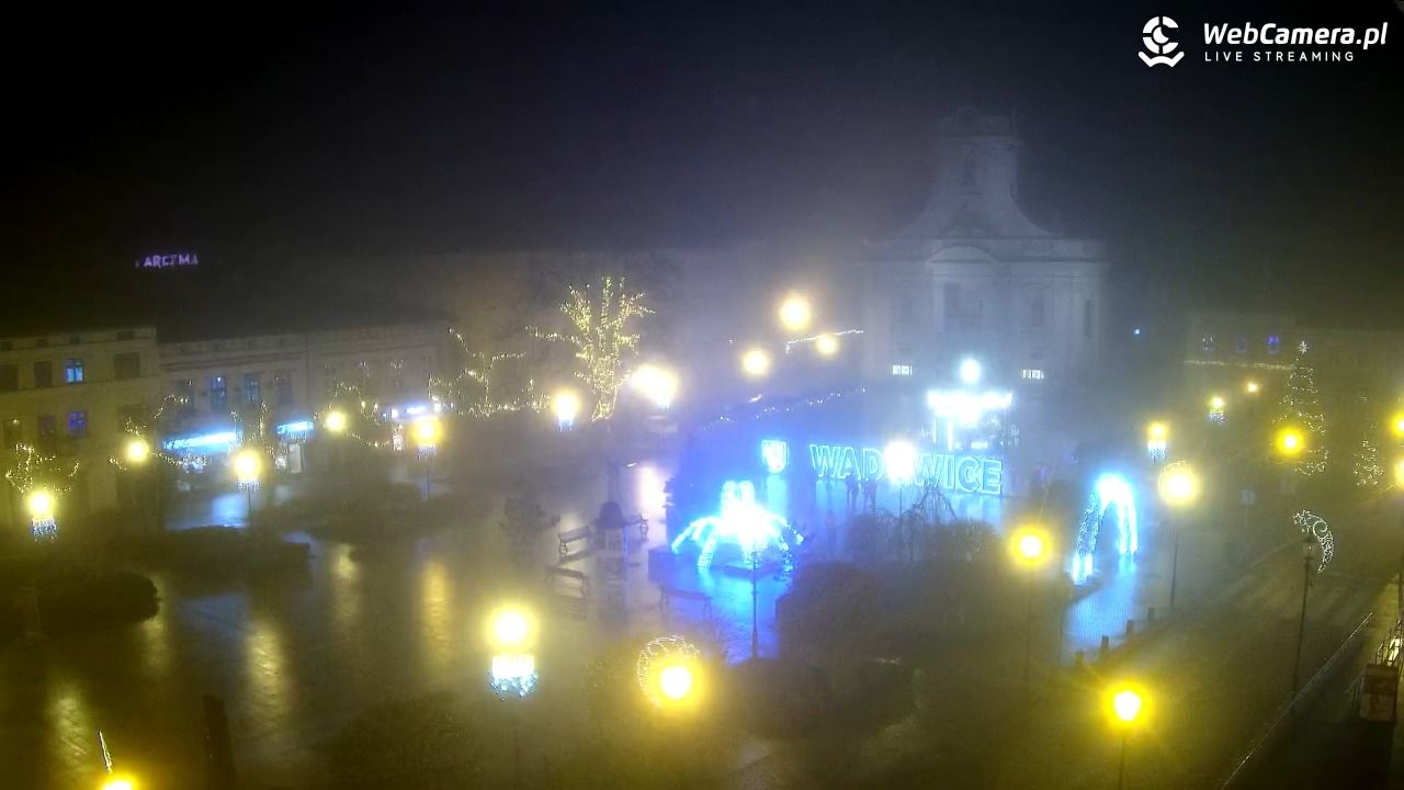 Wadowice - widok na rynek w 4K - 20 grudzień 2025, 17:26
