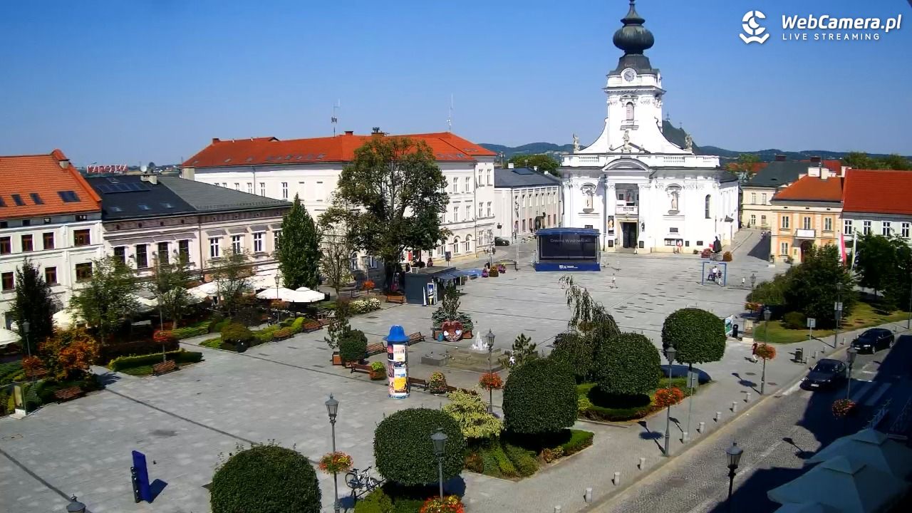 Wadowice - widok na rynek w 4K - 05 sierpień 2026, 15:13