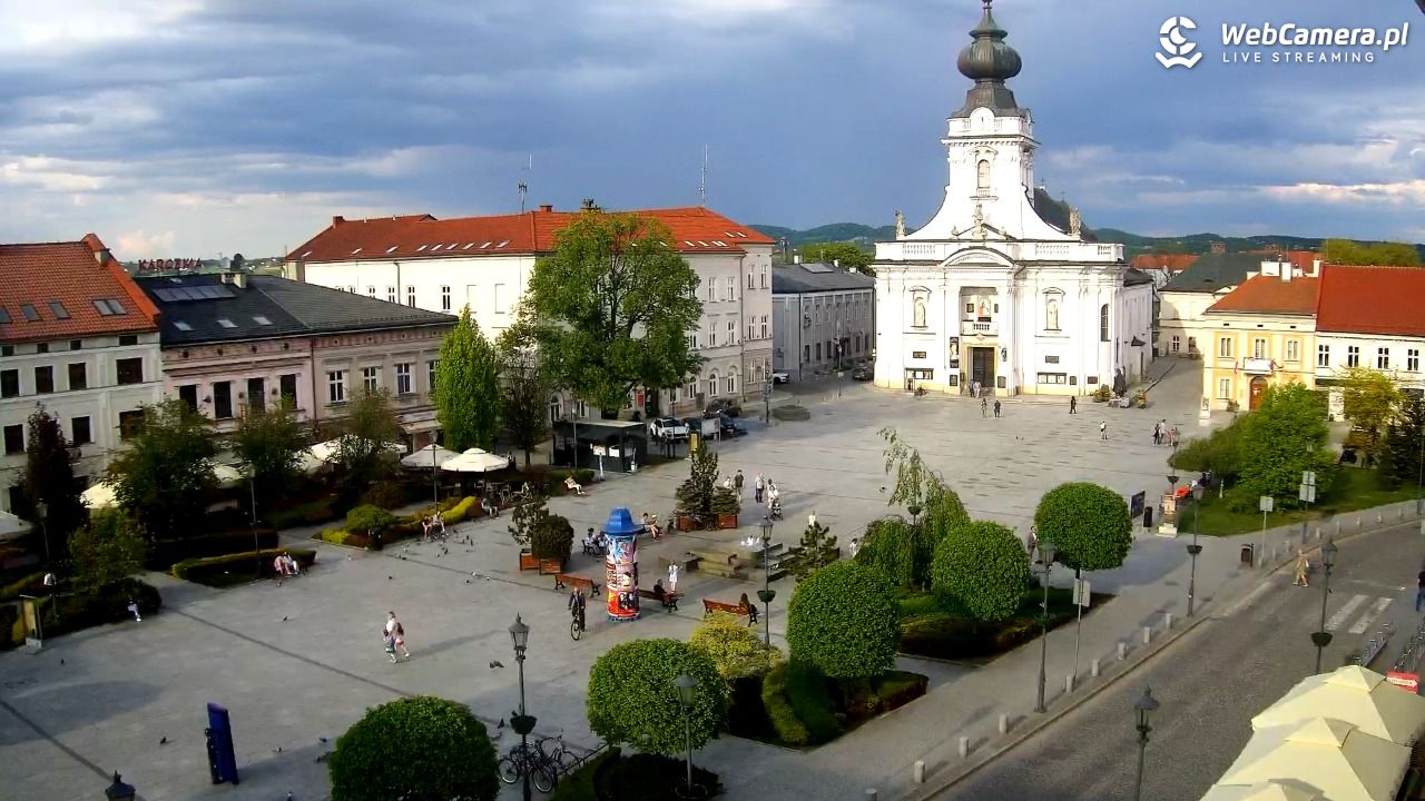 Wadowice - widok na rynek w 4K - 06 maj 2026, 17:49