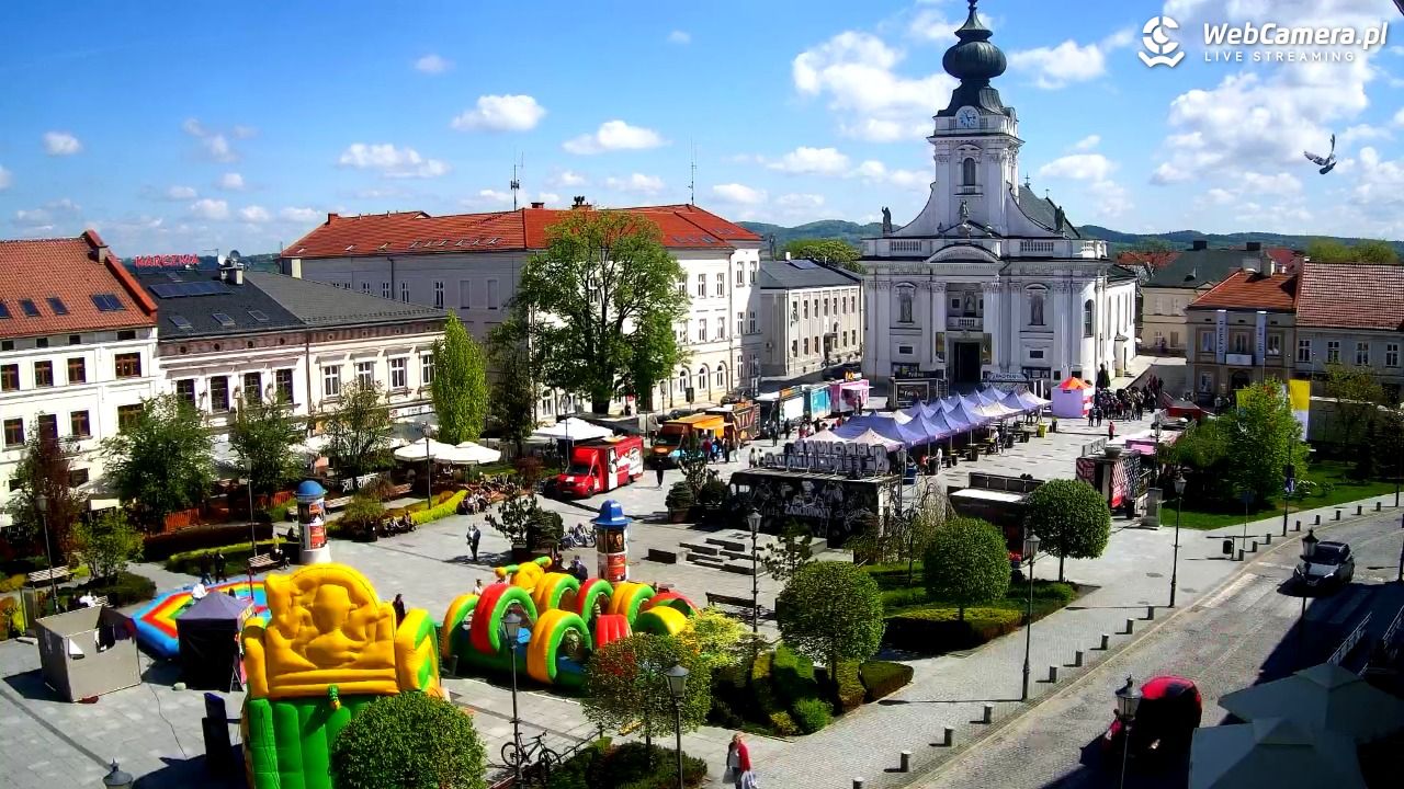 Wadowice - widok na rynek w 4K - 26 kwiecień 2025, 11:14