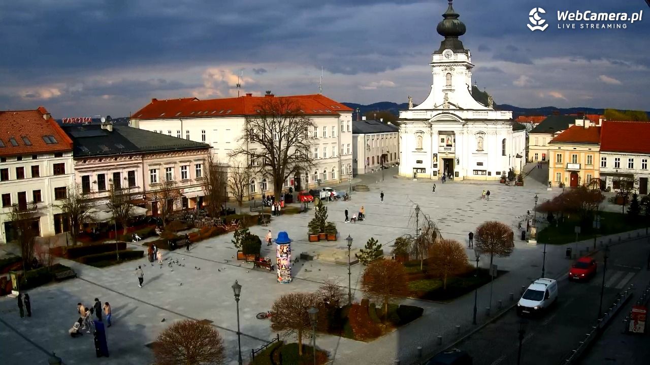 Wadowice - widok na rynek w 4K - 22 marzec 2026, 15:29