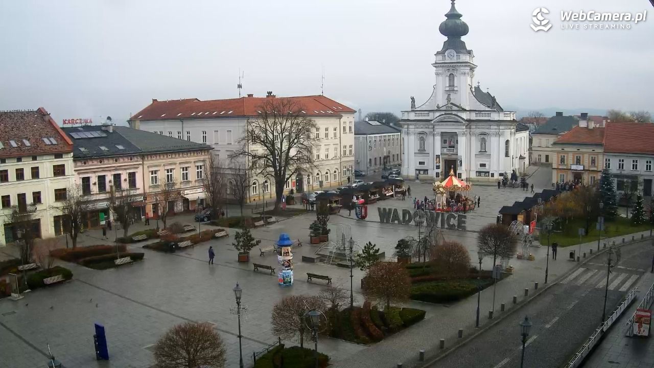 Wadowice - widok na rynek w 4K - 21 grudzień 2025, 10:21