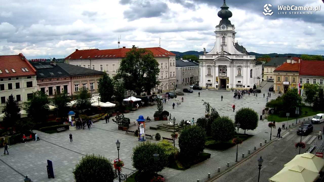 Wadowice - widok na rynek w 4K - 11 czerwiec 2025, 14:46