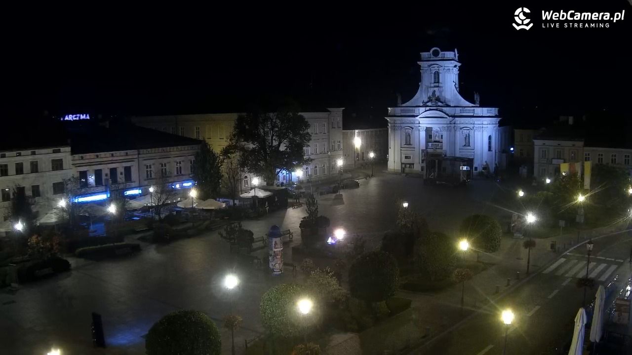 Wadowice - widok na rynek w 4K - 31 sierpień 2025, 21:37