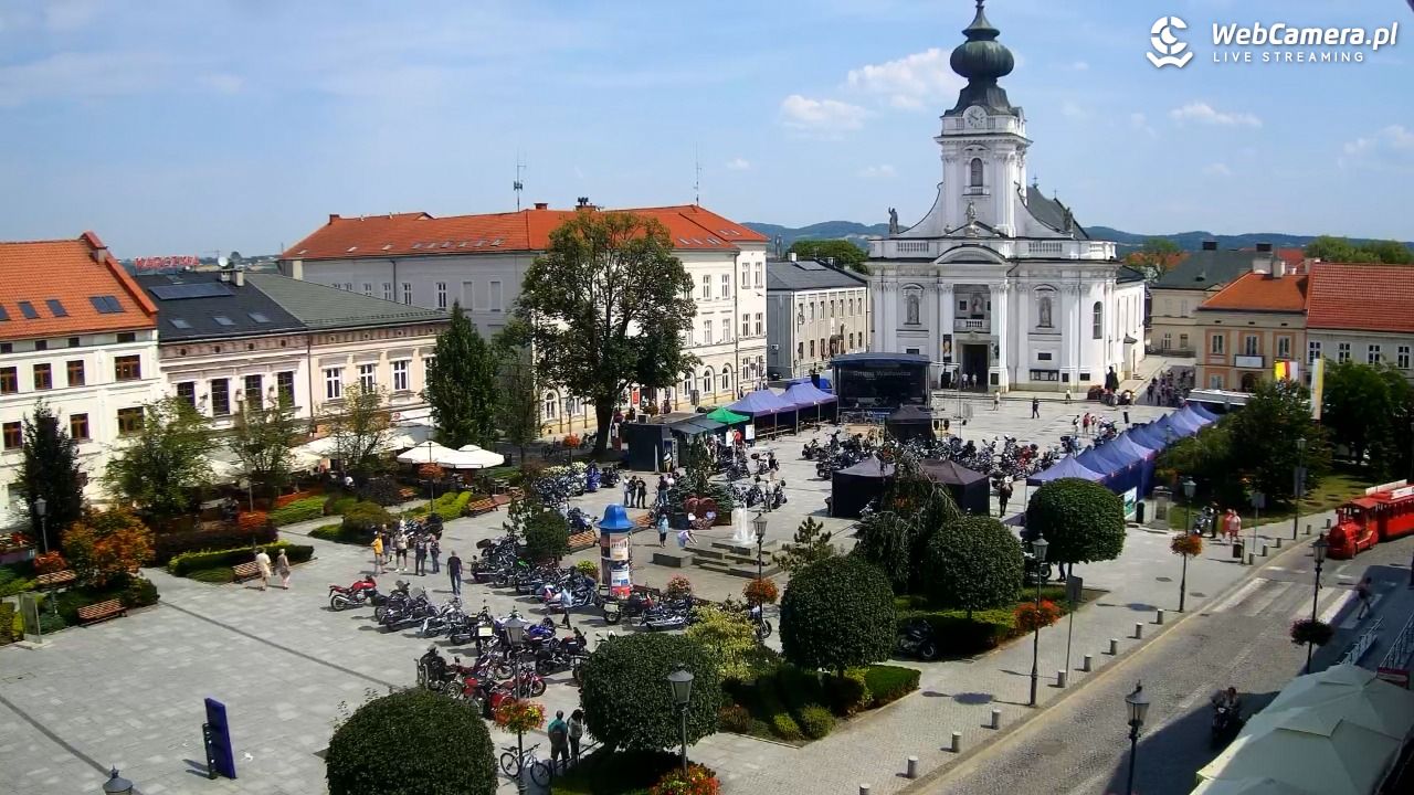 Wadowice - widok na rynek w 4K - 01 sierpień 2026, 12:21