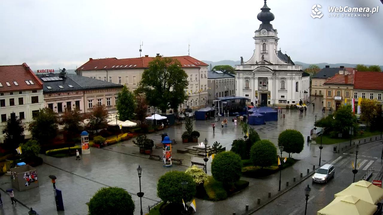 Wadowice - widok na rynek w 4K - 17 maj 2025, 19:11