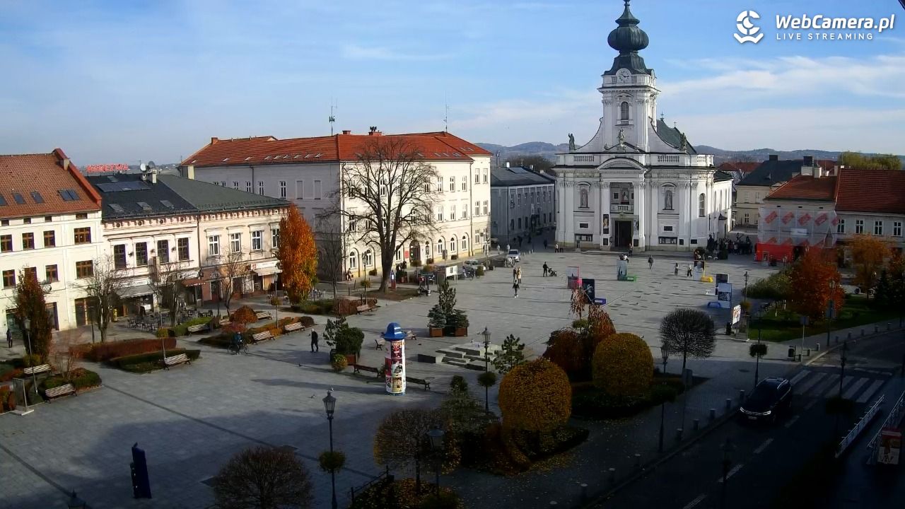 Wadowice - widok na rynek w 4K - 02 listopad 2025, 10:16