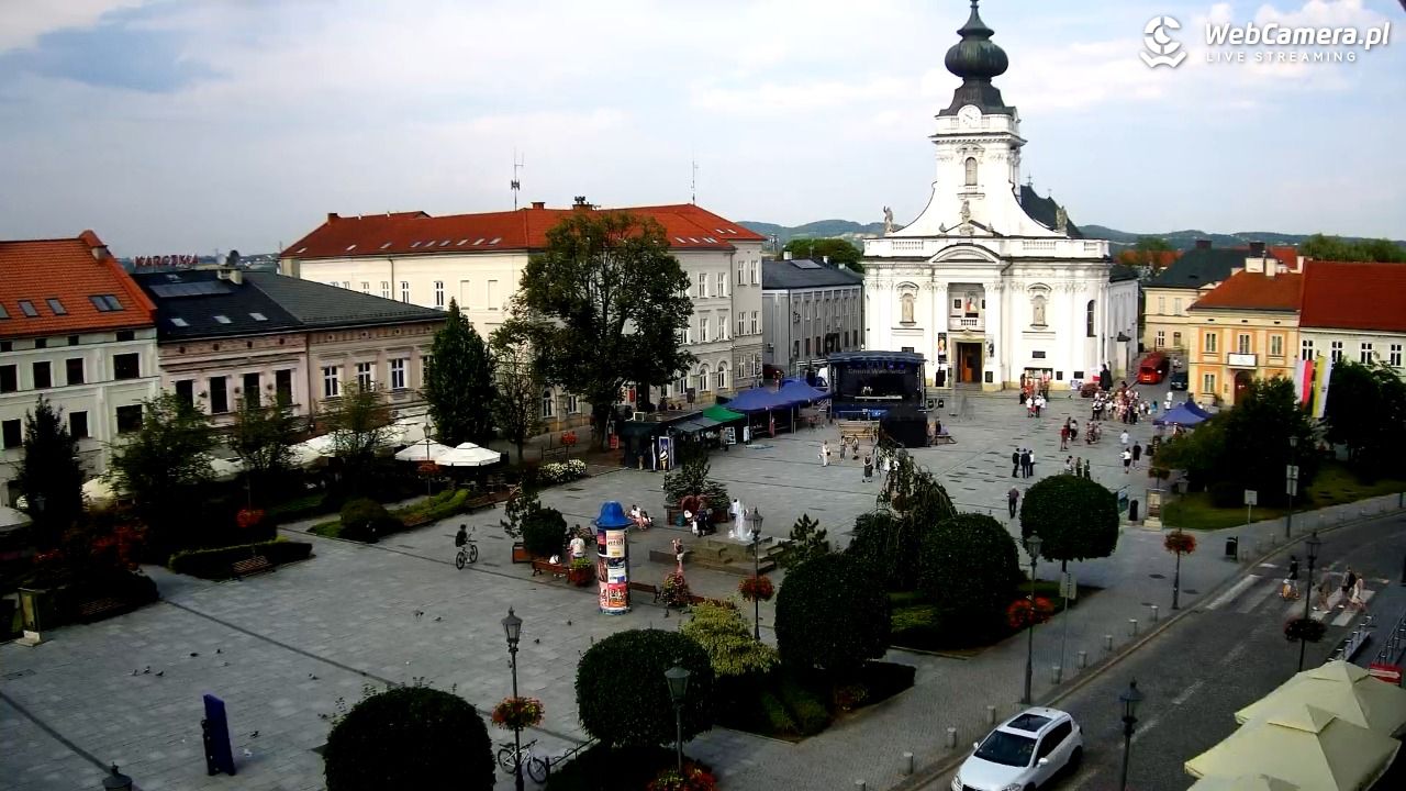 Wadowice - widok na rynek w 4K - 01 sierpień 2026, 16:46