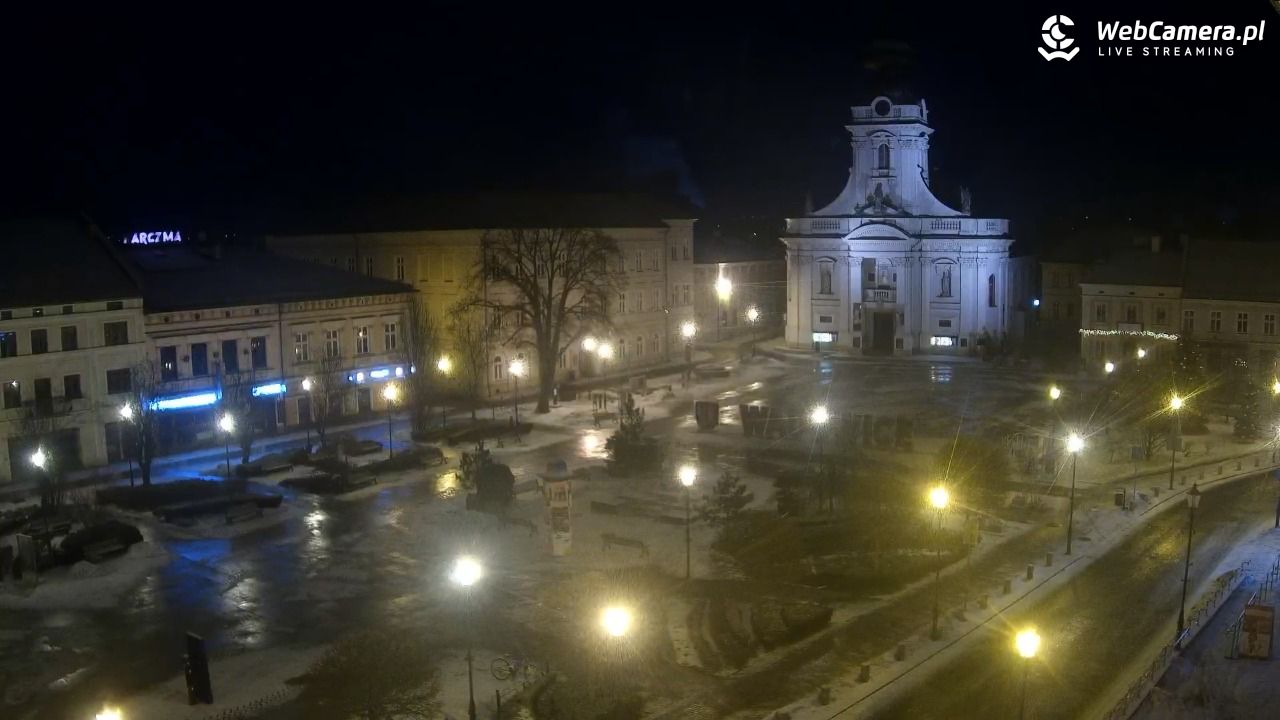 Wadowice - widok na rynek w 4K - 01 luty 2026, 22:02