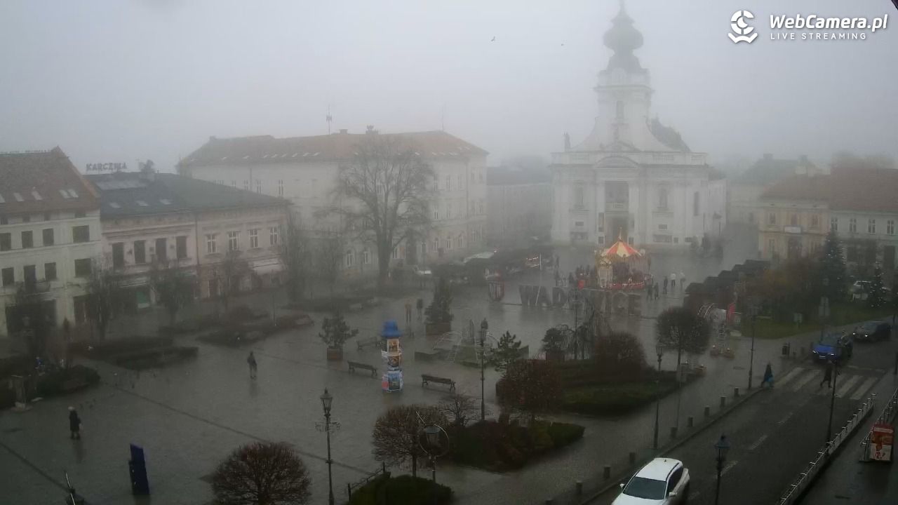 Wadowice - widok na rynek w 4K - 20 grudzień 2025, 11:29