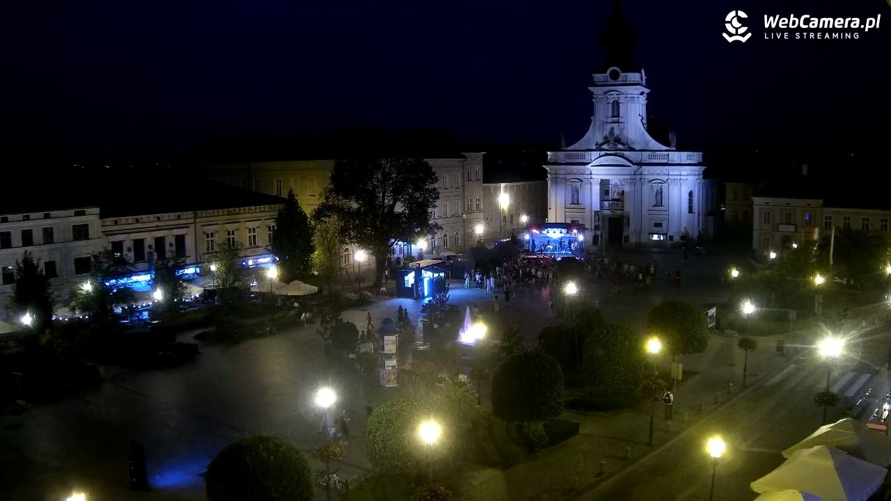 Wadowice - widok na rynek w 4K - 01 sierpień 2026, 21:06
