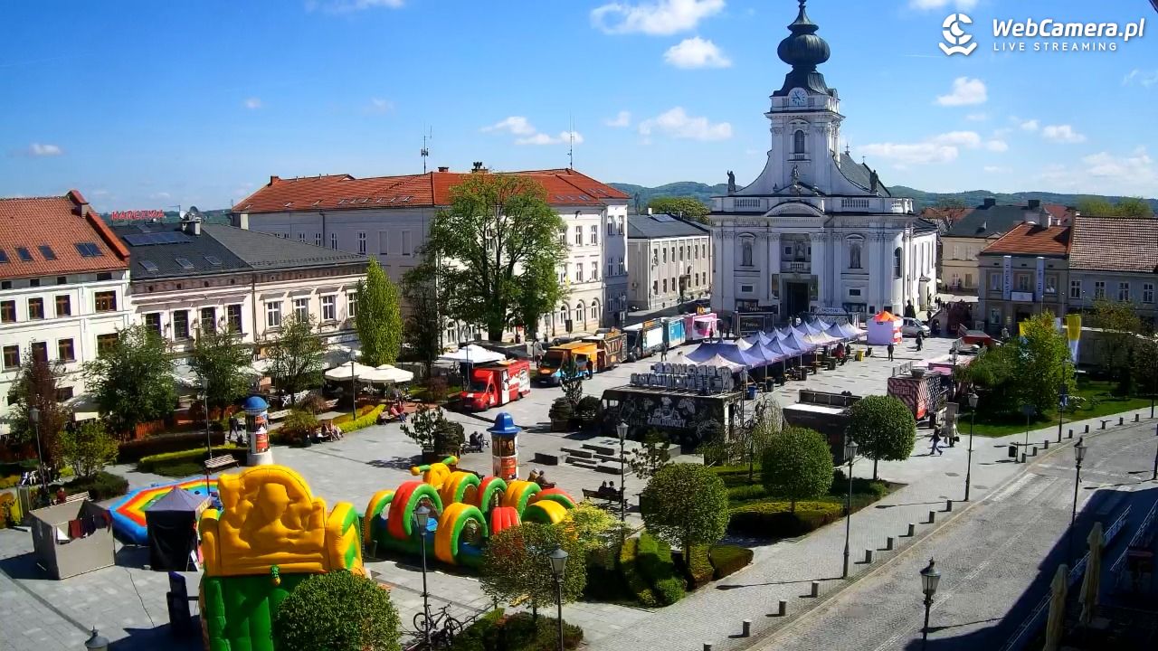 Wadowice - widok na rynek w 4K - 26 kwiecień 2025, 10:45