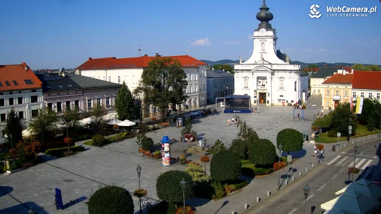 Wadowice - widok na rynek w 4K - 04 sierpień 2026, 17:02