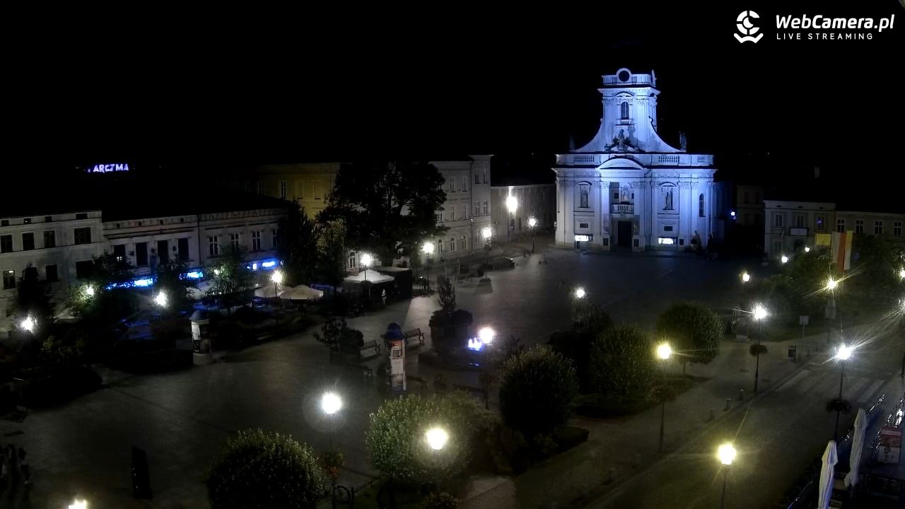 Wadowice - widok na rynek w 4K - 10 czerwiec 2025, 22:36