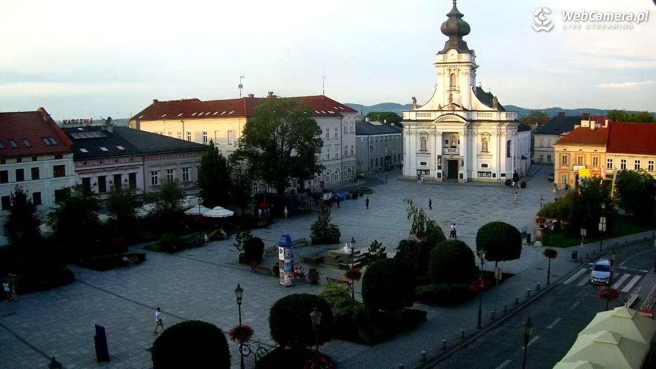 Wadowice - widok na rynek w 4K - 21 czerwiec 2026, 19:54